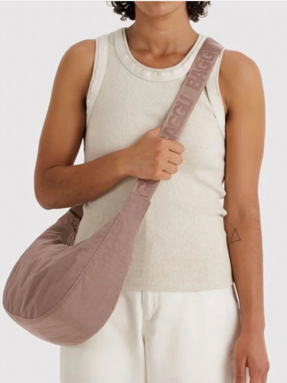 Baggu Medium Crescent Toasted Almond New With Tags